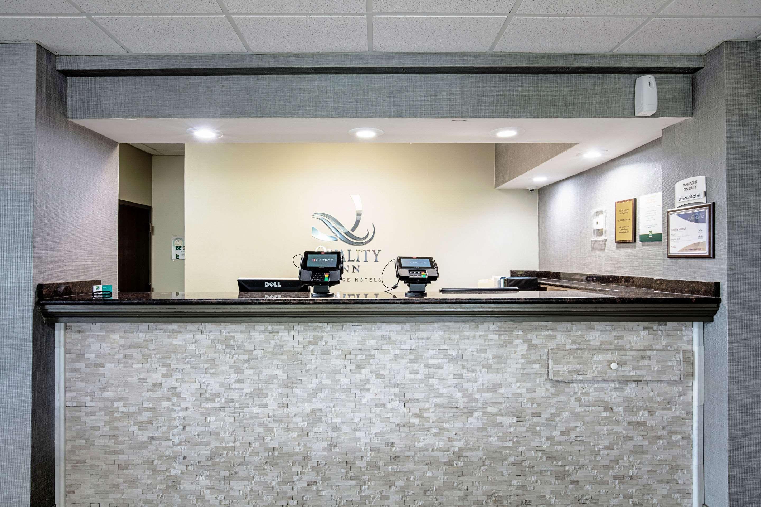 Quality Inn Holly Springs South Екстериор снимка